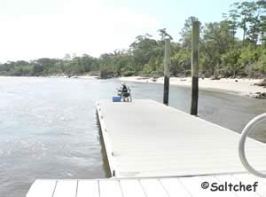 floating dock next to crooked river state park boat ramp